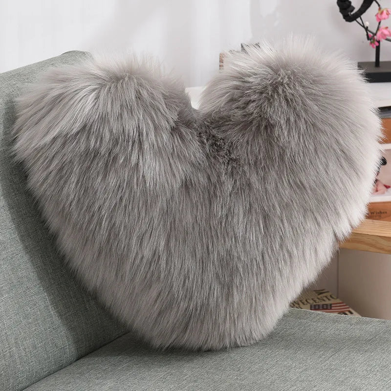 Weiches Herzförmiges Flauschiges Sofakissen aus Soft-Polyester | Brehn