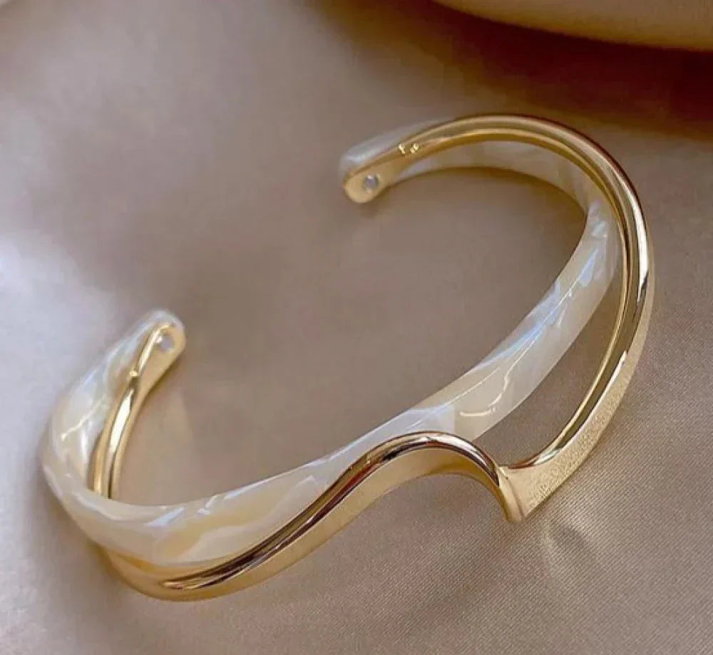 Brehn | Weißer Opal Elegantes Goldenes Armband