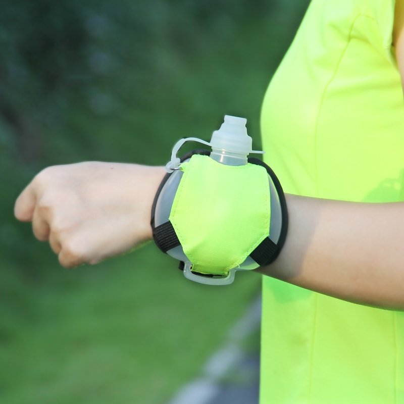Brehn | Handgelenk Wasserflasche - Einfache Hydratation - Immer in Reichweite