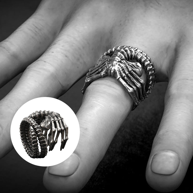 Brehn | Alien-Facehugger-Ring