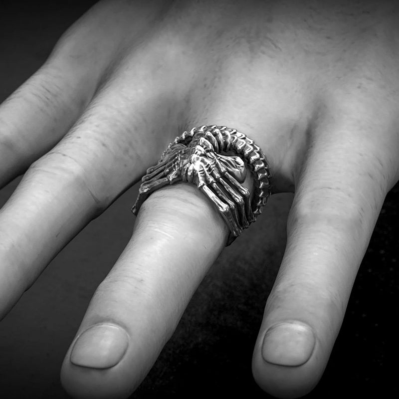 Brehn | Alien-Facehugger-Ring