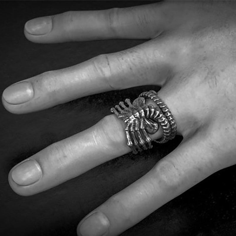 Brehn | Alien-Facehugger-Ring