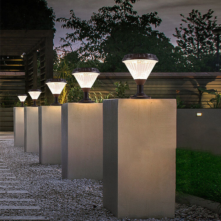 Modernes schwarzes Solar-Druckguss-Aluminium-Glas-Außen-Patio-Wasserdicht-Säulen-Hochlicht | Brehn