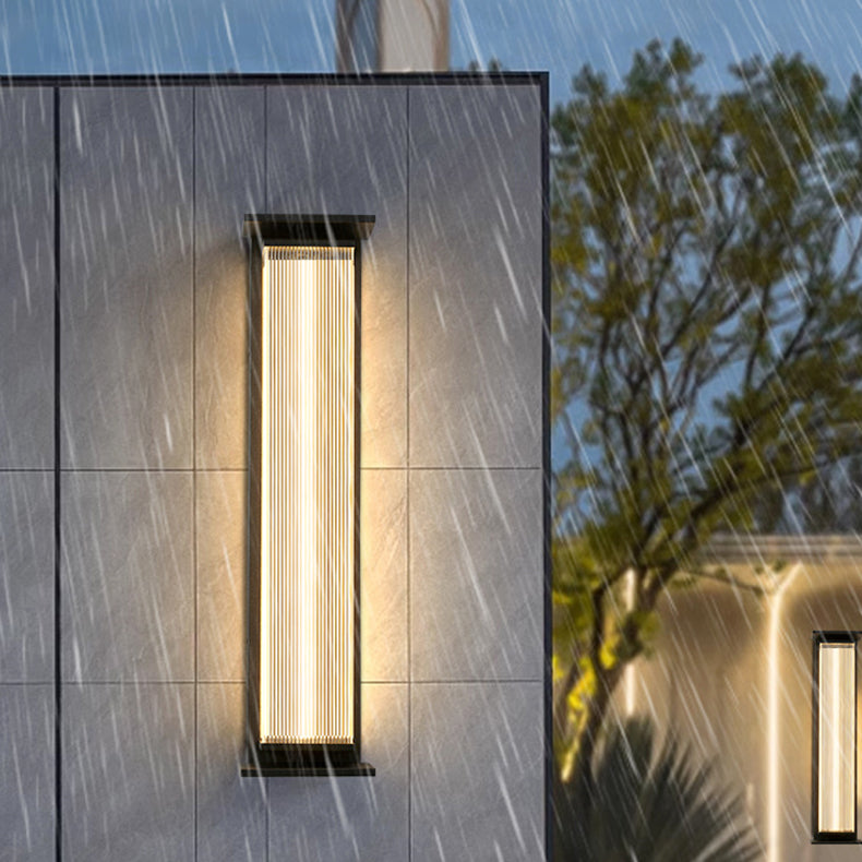 Modern minimalist wasserdichte rechteckige Edelstahl-Acryl-LED-Wandleuchte für den Außenbereich Patio | Brehn
