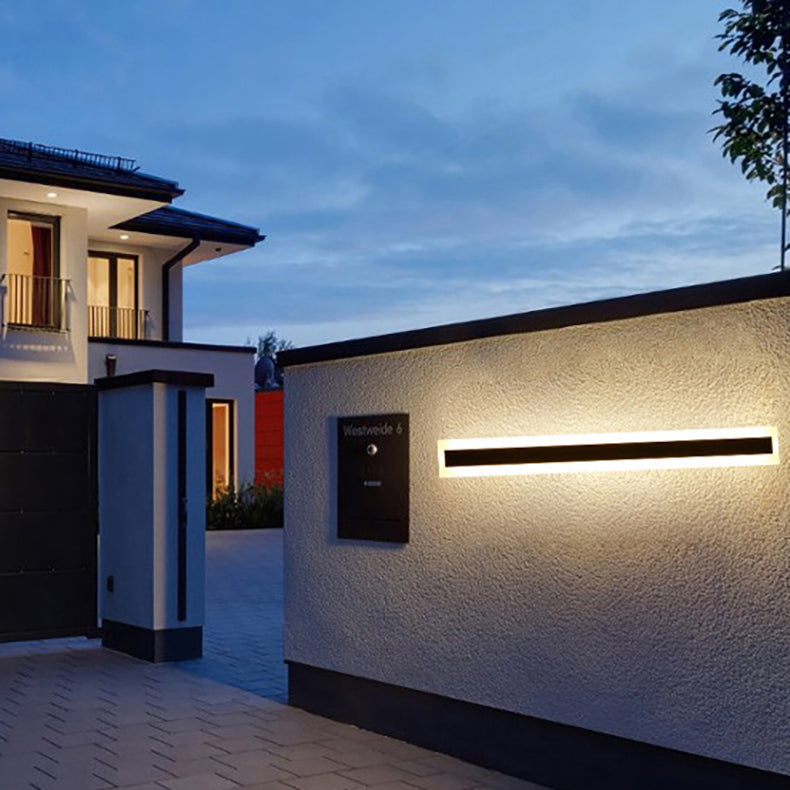 Lange, rechteckige LED-Wandleuchte aus Aluminium und Acryl für den Garten