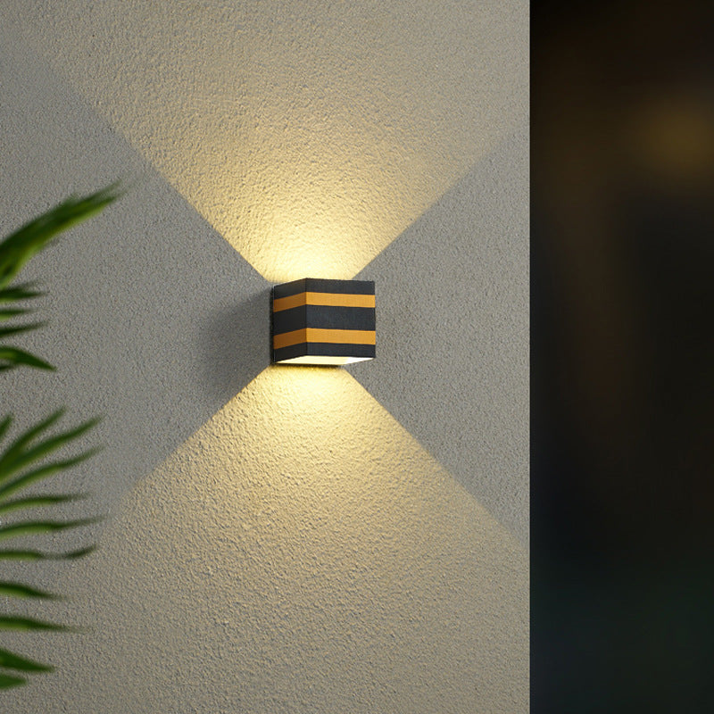 Outdoor Minimalistische Quadratische Würfel Aluminium Wasserdichte LED Wandlampe | Brehn