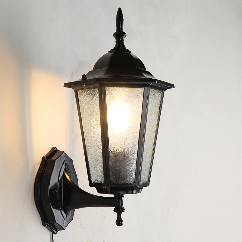 Zeitgenössische industrielle hexagonale Aluminiumrahmen mattierte Glas 1-Licht Außenwandleuchte Lampe für Garten | Brehn