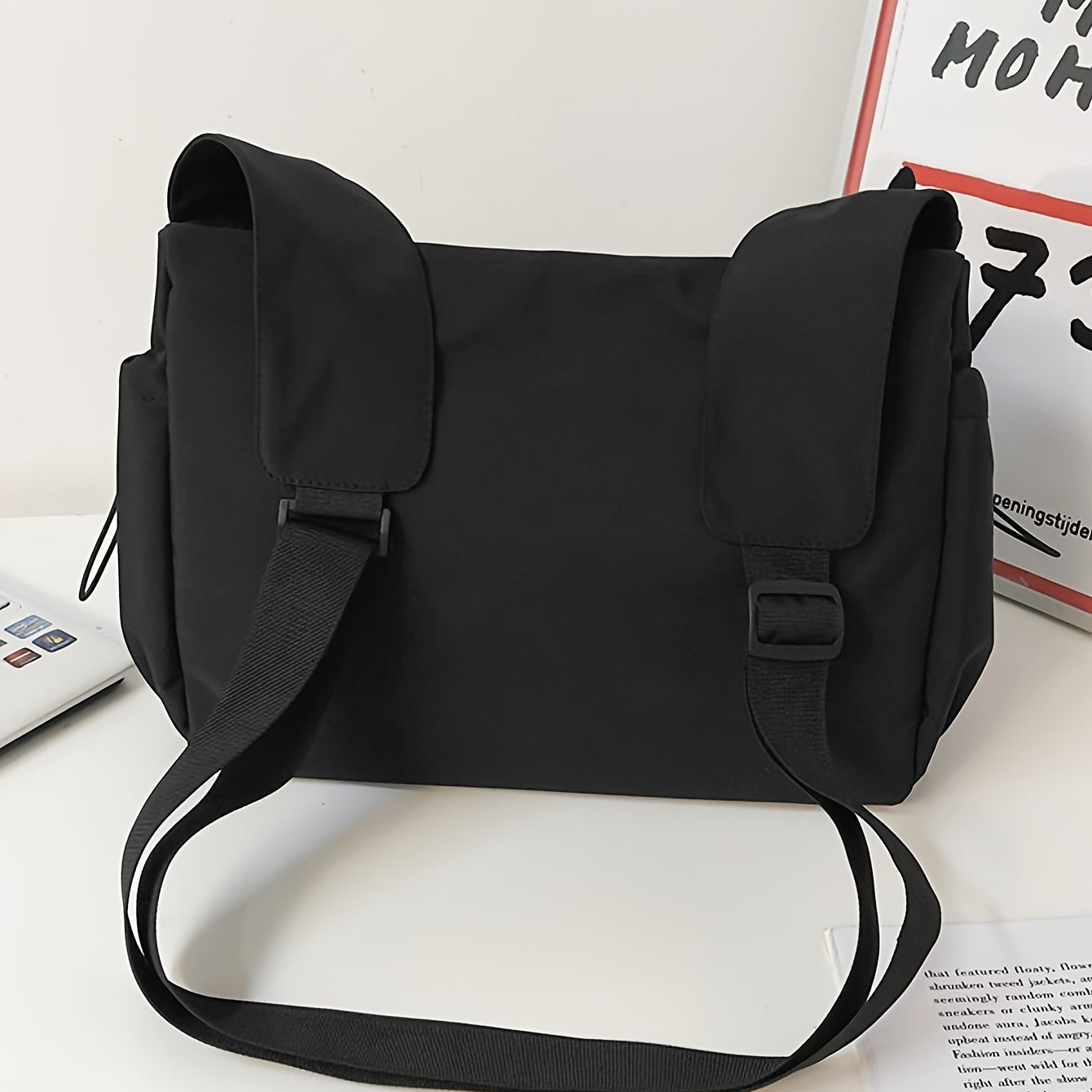 UrbanLiner Nylon Messenger Bag – Schwarze Umhängetasche mit Reißverschluss für den täglichen Gebrauch | Brehn