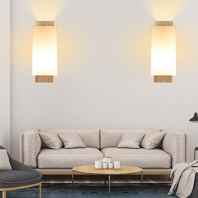 Moderne minimalistische quadratische Wandleuchte aus Massivholz mit Glassäule und einem Licht