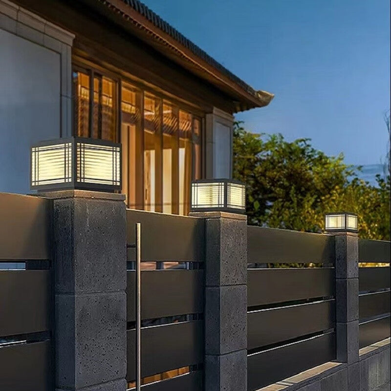 Traditionelle chinesische quadratische Aluminium-Glas 1-Licht Post Kopf Licht für Garten | Brehn