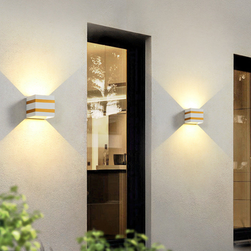 Outdoor Minimalistische Quadratische Würfel Aluminium Wasserdichte LED Wandlampe | Brehn