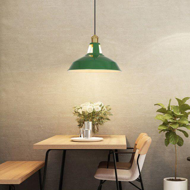 RetroDome Pendelleuchte im Industrie-Vintage-Stil | Grünes Eisenkuppel-Design | Einzelflammig | Rustikale Deckenbeleuchtung