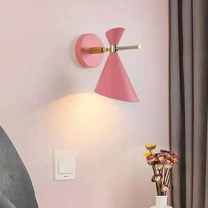 Brehn | NordicElegance Wandleuchte - Minimalistische hornförmige LED-Wandleuchte
