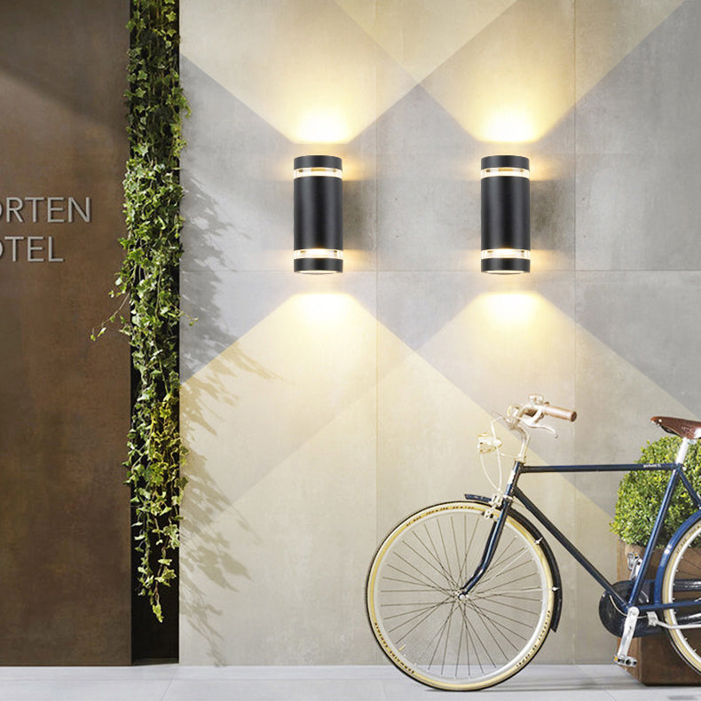 Zeitgenössischer industrieller wasserdichter Aluminiumzylinder LED Auf- und Abwärts leuchtender Spot-Wandleuchte für den Außenbereich Patio | Brehn