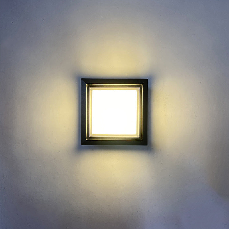 Wasserdichte quadratische LED-Außenwandleuchte aus Aluminium und Acryl für den Garten