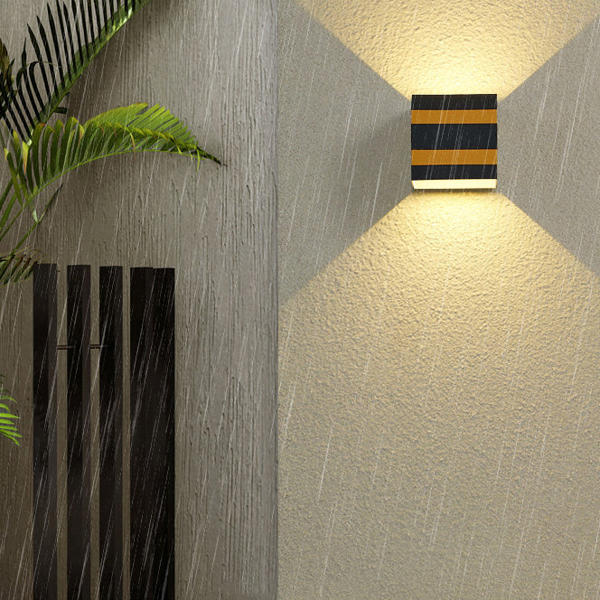 Minimalistische, quadratische LED-Wandleuchte aus Aluminium für den Außenbereich – wasserdicht und würfelförmig