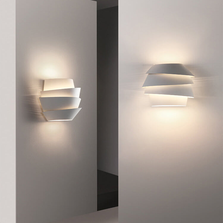 Skandinavische Wandlampe mit dualen Lichtpunkten - NordGlow | Brehn