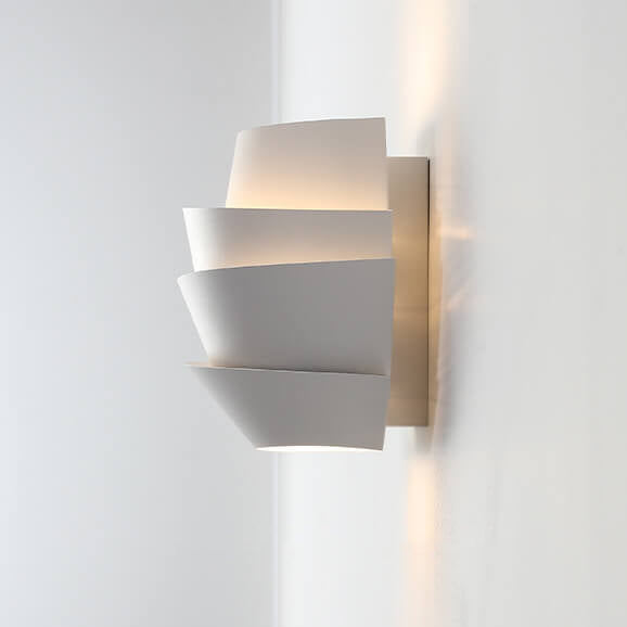 Skandinavische Wandlampe mit dualen Lichtpunkten - NordGlow | Brehn