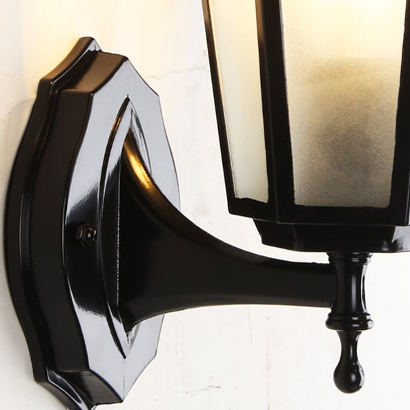 Zeitgenössische industrielle hexagonale Aluminiumrahmen mattierte Glas 1-Licht Außenwandleuchte Lampe für Garten | Brehn