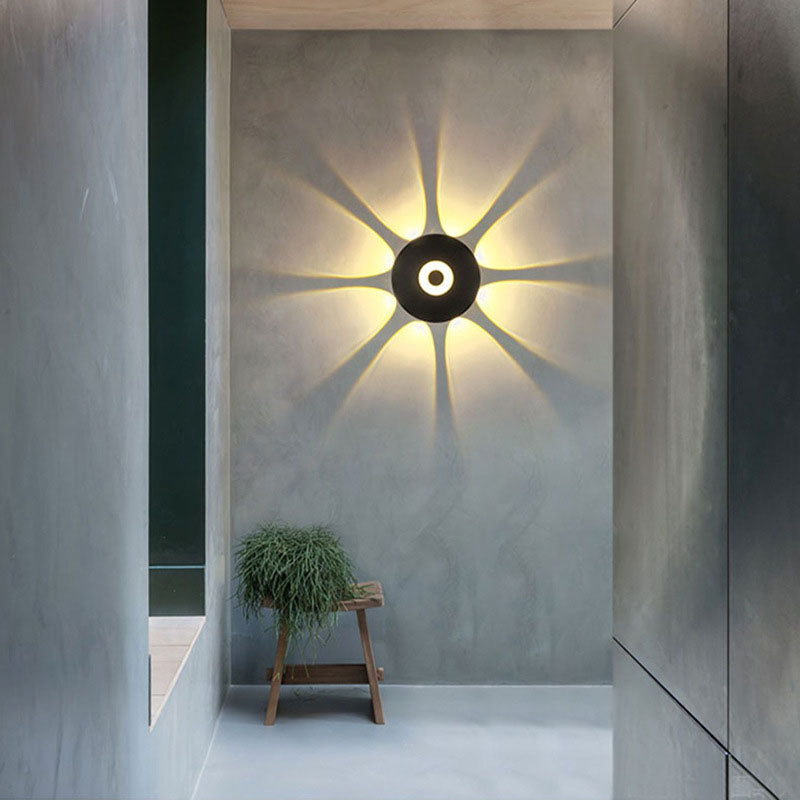 Moderne skandinavische LED-Wandleuchte mit rundem Aluminiumschirm für die Terrasse