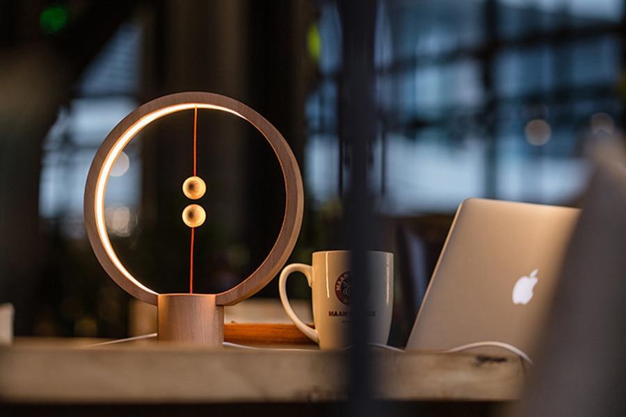 Tao - Moderne Nordische Magnetische Balance LED Lampe | Brehn