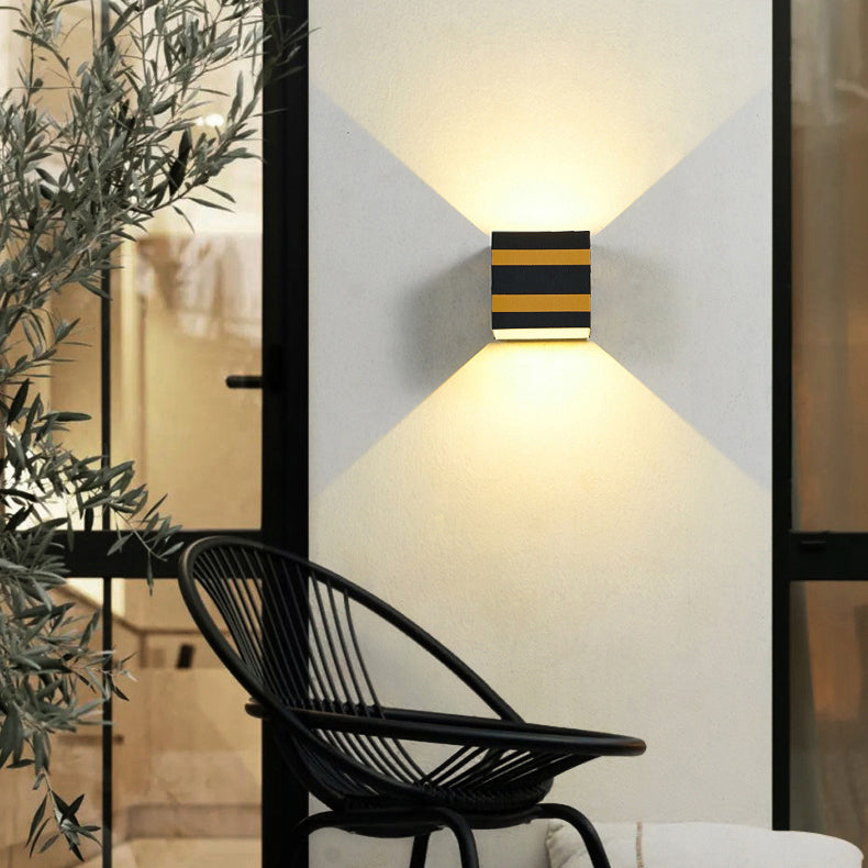 Outdoor Minimalistische Quadratische Würfel Aluminium Wasserdichte LED Wandlampe | Brehn