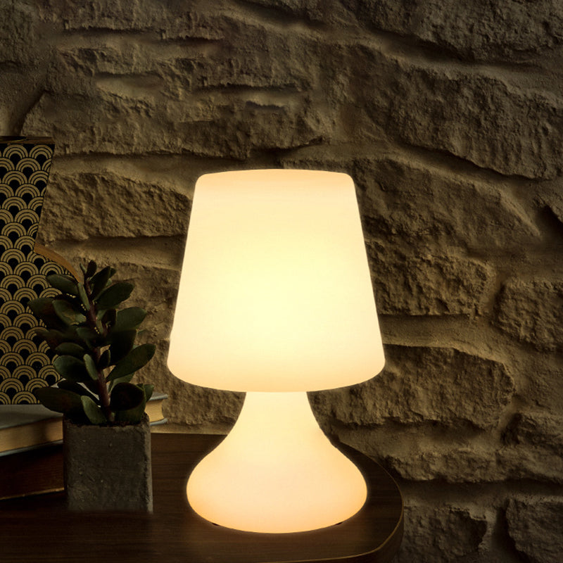 Moderne Minimalistische PE Becherform USB LED Tischlampe Nachtlicht für Außenpatio | Brehn