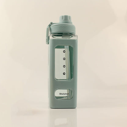 Große Trinkflasche mit Strohhalm 700–900 ml