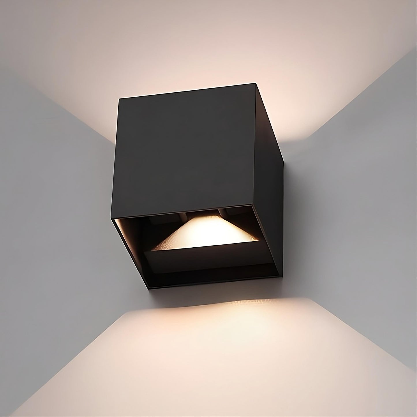 Brehn | VellaGlow™ | Luxuriöse Wandleuchte mit Bewegungssensor