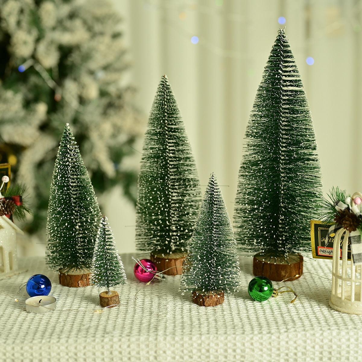 Mini-Weihnachtsbaum aus Kiefernnadeln, 30 cm