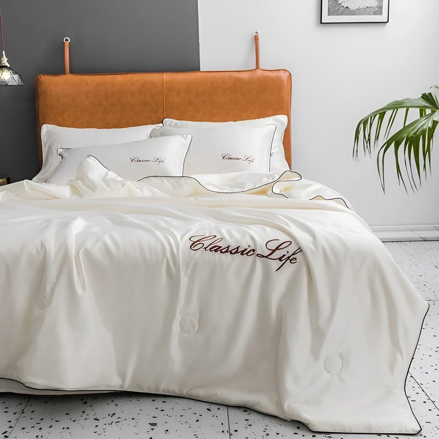 SummerSilk Decke - Weiche kühlende bestickte Seidendecke | Brehn