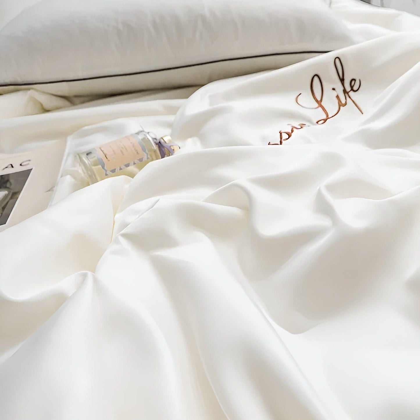 SummerSilk Brehnanket - Weiche, kühlende, bestickte Seiden-Brehnanket