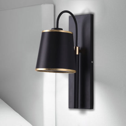 Moderne Wandleuchte