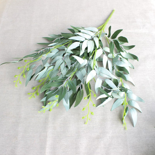 Realistisches Eukalyptus Stängel Arrangement