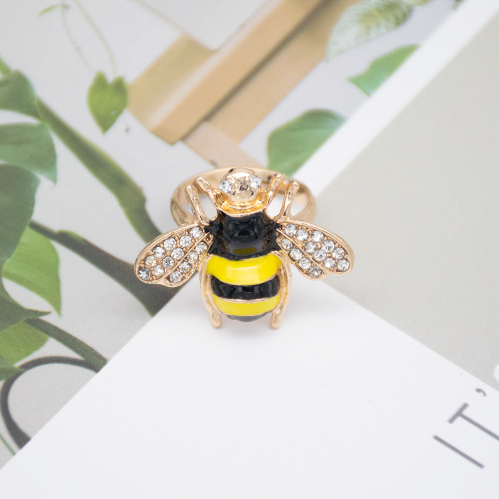 Dekorativer von Bienen inspirierter Statet Ring Brehn