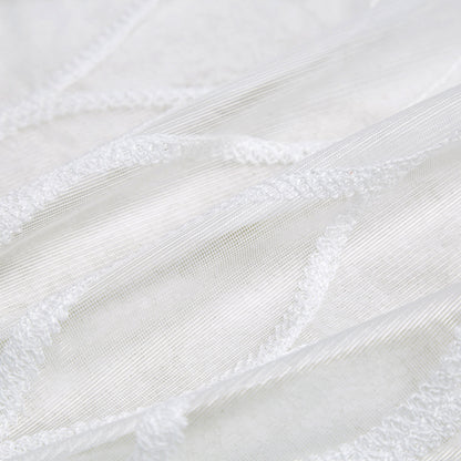 Transparenter Gardinenschal mit bestickter Spitzenbordüre und leichtem Voile Brehn