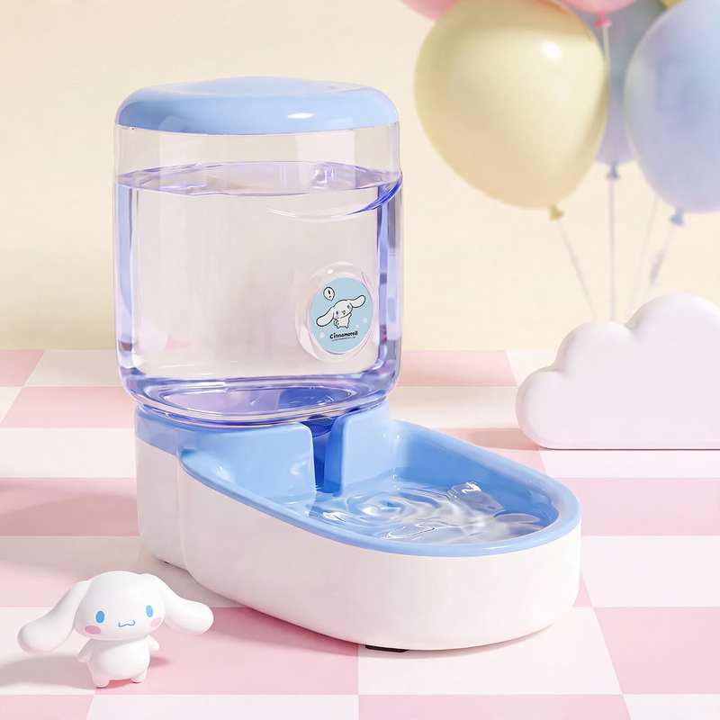 Wasser- und Futterspender mit antibakterieller Wirkung