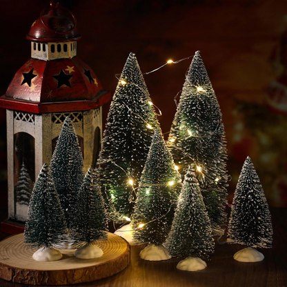 Mini-Weihnachtsbaum mit Schnee-Effekt für Tischdekoration