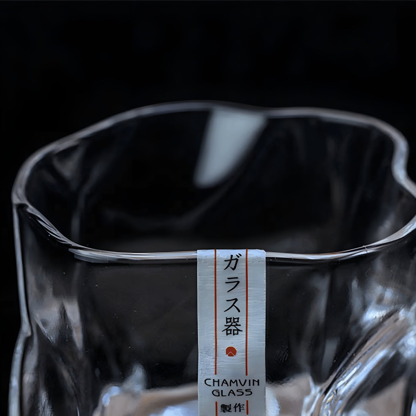 Whiskyglas im Edo-Kiriko-Stil – handgeschliffen mit einzigartigem Crumple-Design