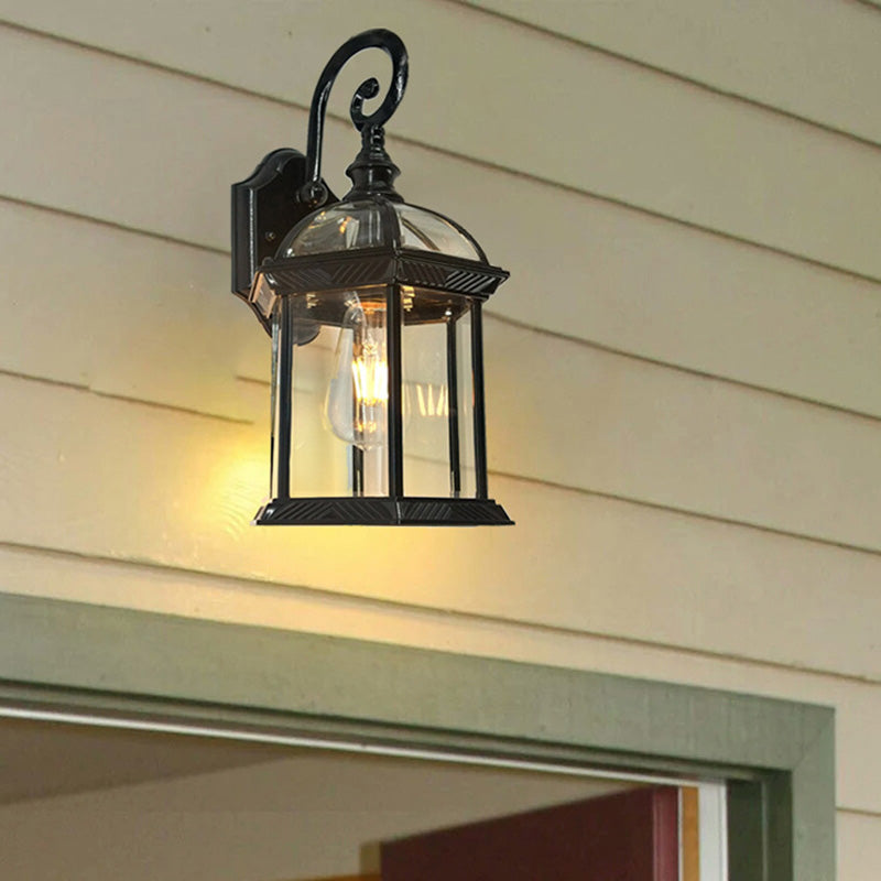 Traditionelle europäische wasserdichte Aluminium-Glas-hexagonale Prism 1-Licht-Wandlampe für den Garten | Brehn