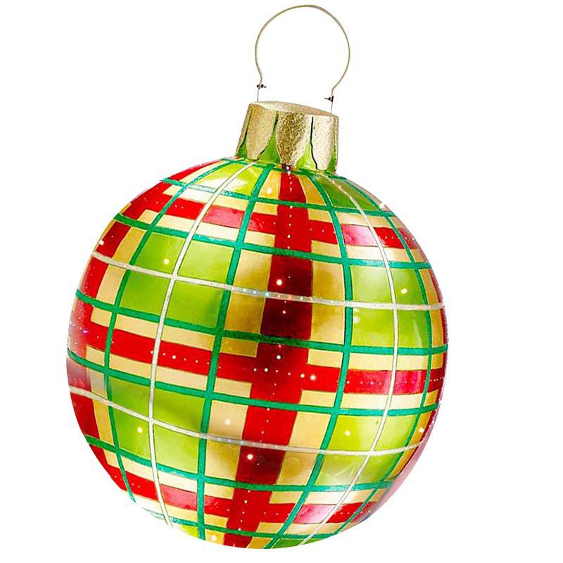 Brehn | Aufblasbarer Weihnachtsball im Freien dekoriert