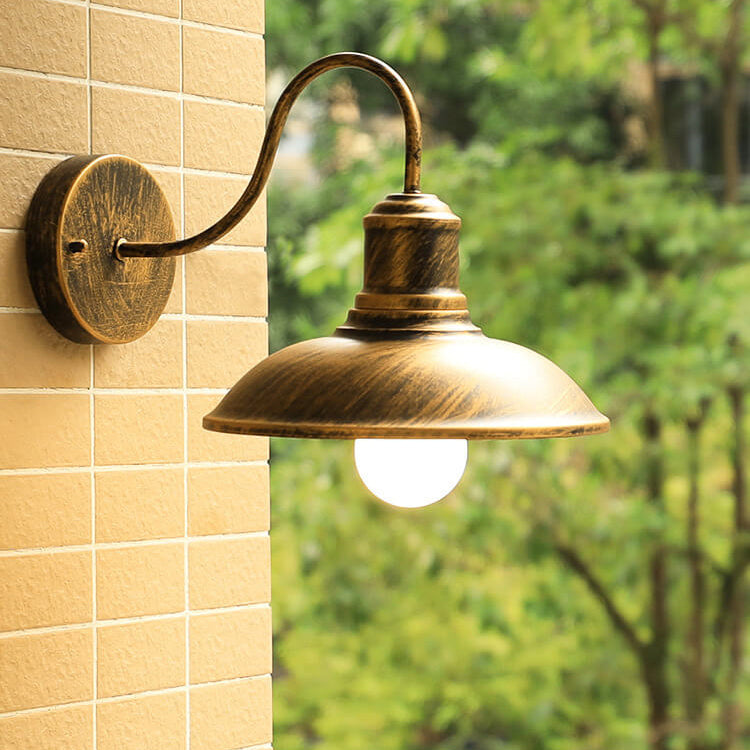 Retro Loft Dome Eisen Außen Wasserdicht 1-Licht Gebogene Arm Wand Sconce Lampe | Brehn