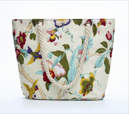 Elegante Strandtasche mit Floralem Stickdesign Brehn
