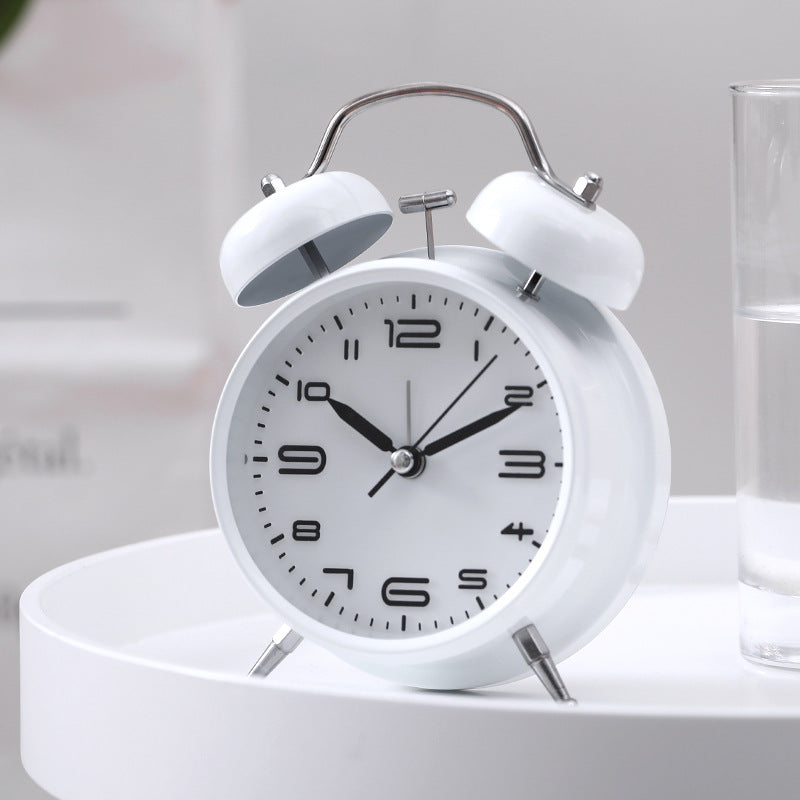Klassischer Alarmwecker mit Modernen Akzenten Brehn