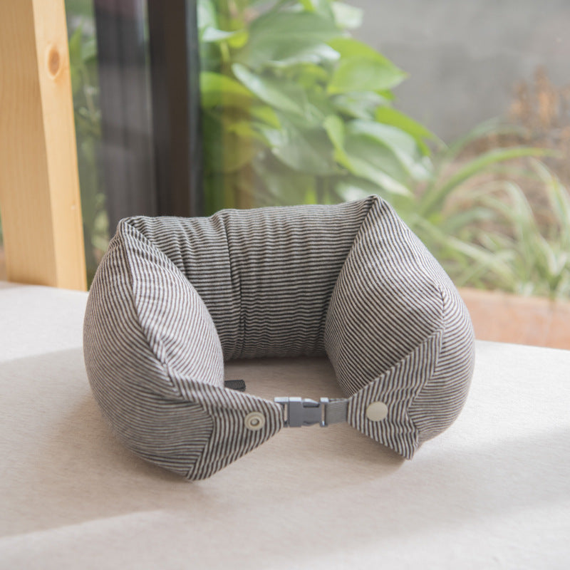 Ergonomisches Nackenstützkissen für Reisen mit verstellbarem Klickverschluss