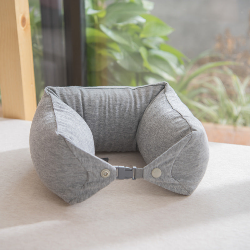 Ergonomisches Nackenstützkissen für Reisen mit verstellbarem Klickverschluss