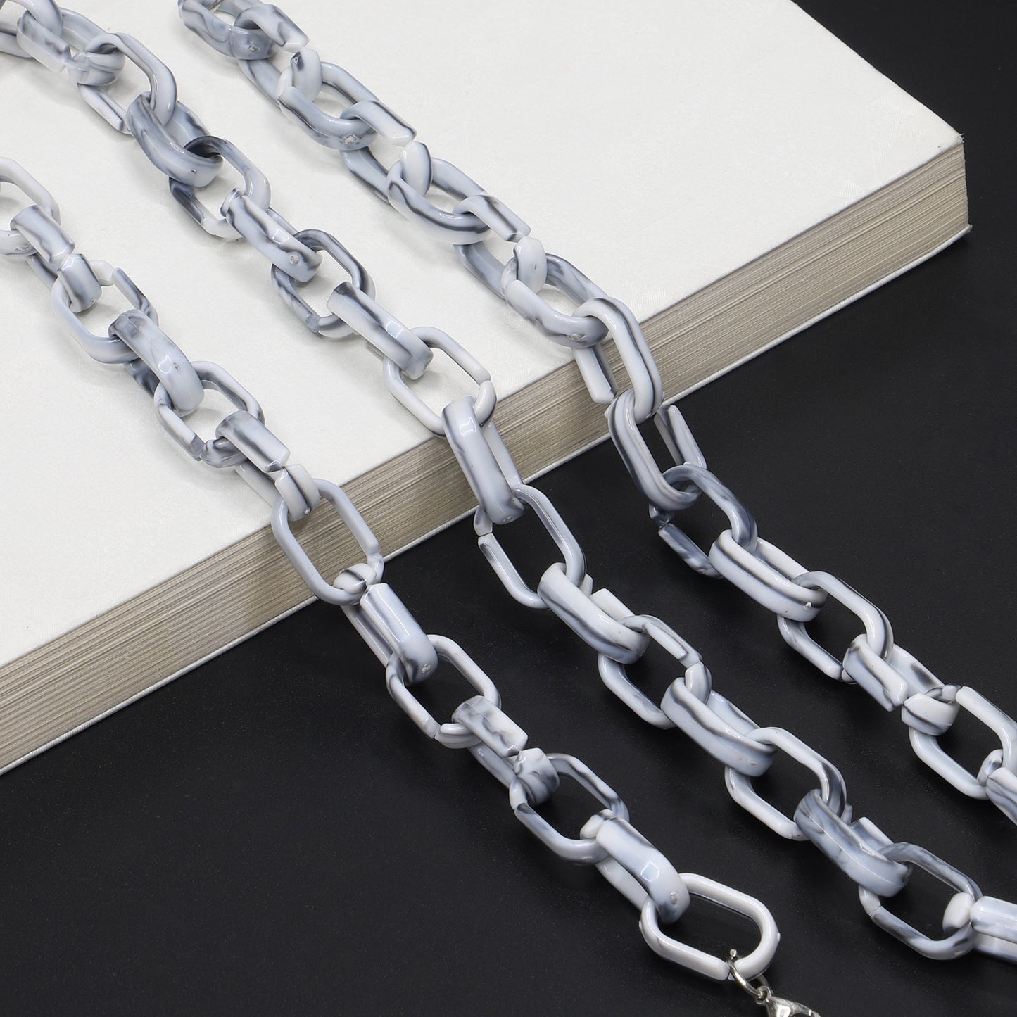 Chunky Acryl Brillen Kette Brehn