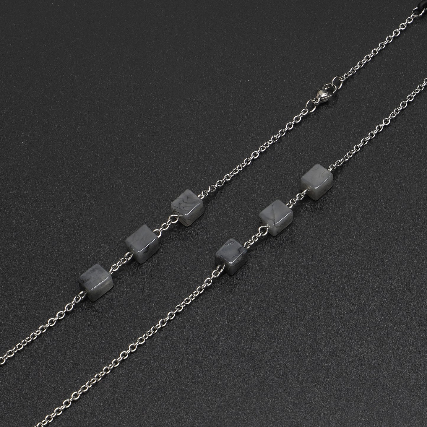 Eleganter Perlenkette Brillenhalter Brehn