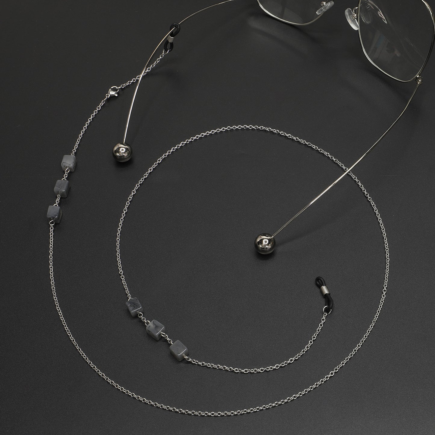 Eleganter Perlenkette Brillenhalter Brehn