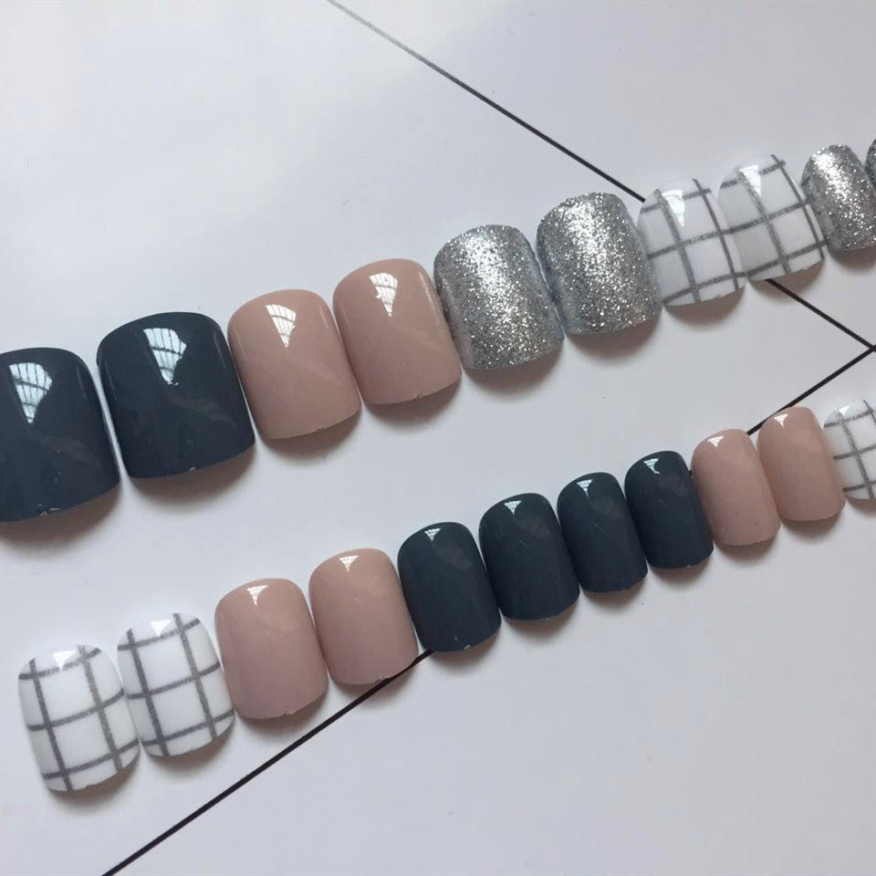 Kunstnagel-Design mit Glamourösen Akzenten Brehn